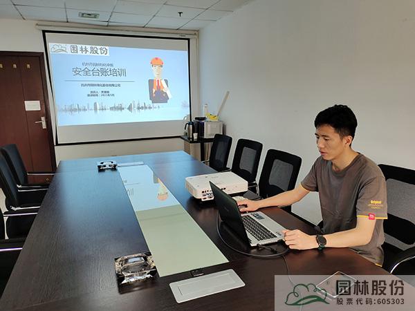 亚洲精品白浆高清久久久久久