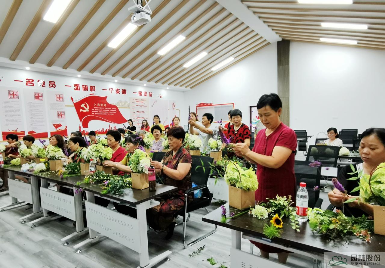 亚洲精品白浆高清久久久久久