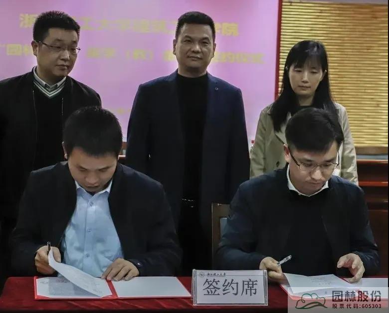 亚洲精品白浆高清久久久久久