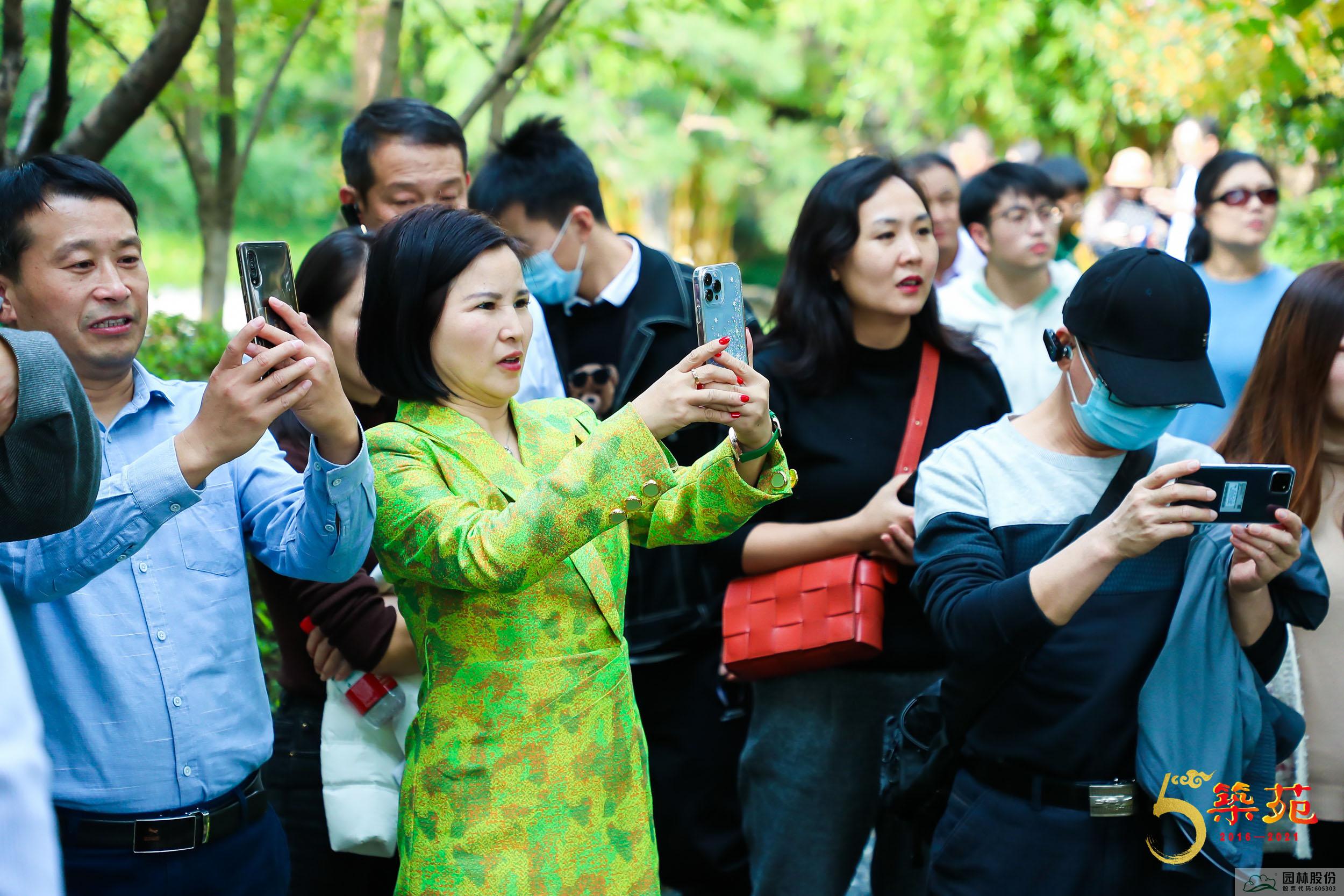 亚洲精品白浆高清久久久久久