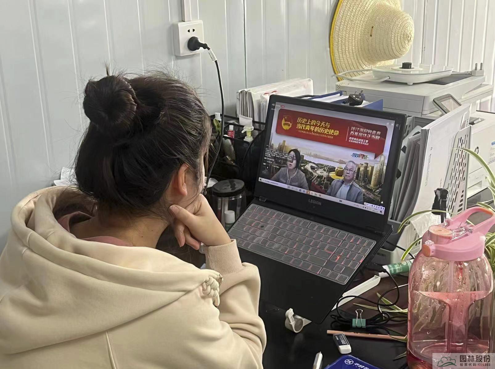 亚洲精品白浆高清久久久久久