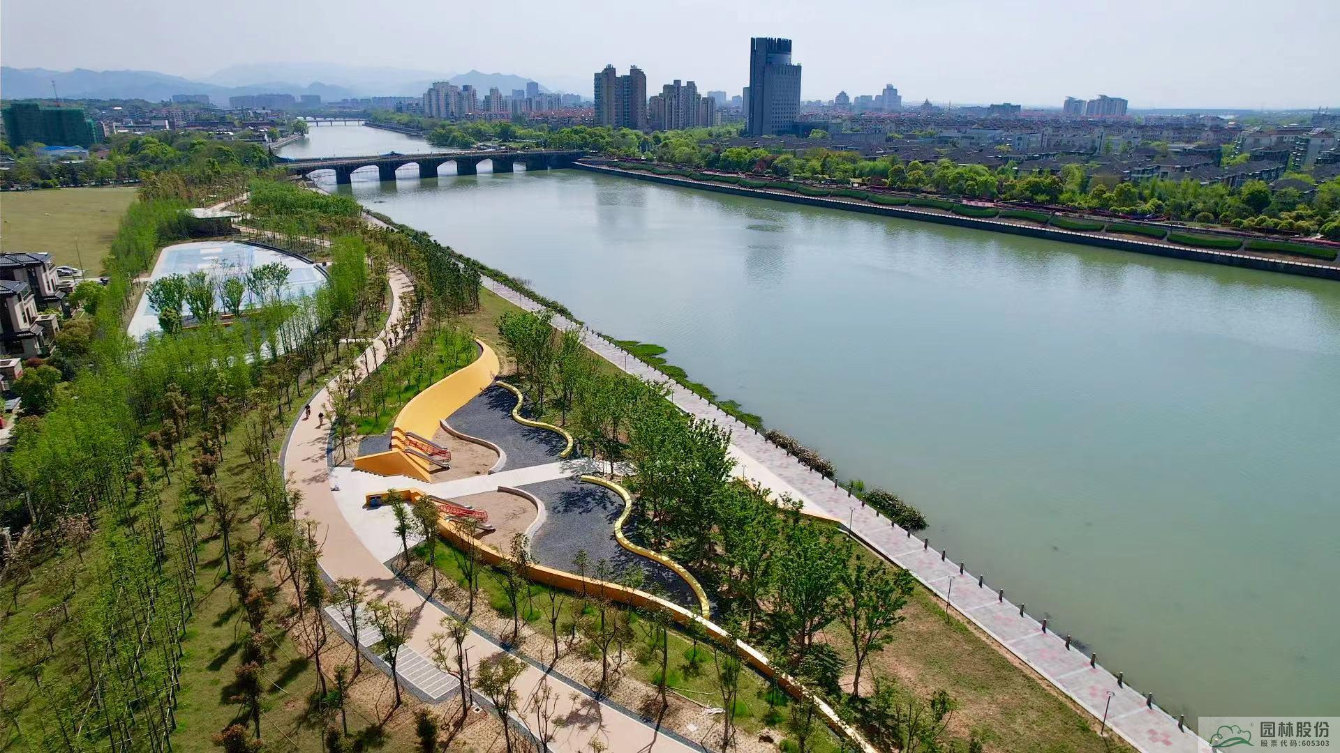 亚洲精品白浆高清久久久久久