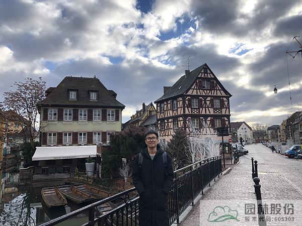 亚洲精品白浆高清久久久久久