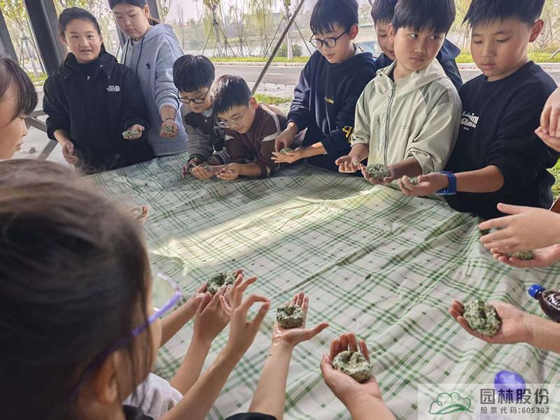 亚洲精品白浆高清久久久久久