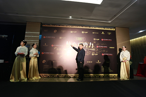 亚洲精品白浆高清久久久久久