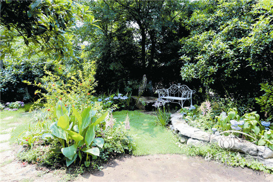 亚洲精品白浆高清久久久久久